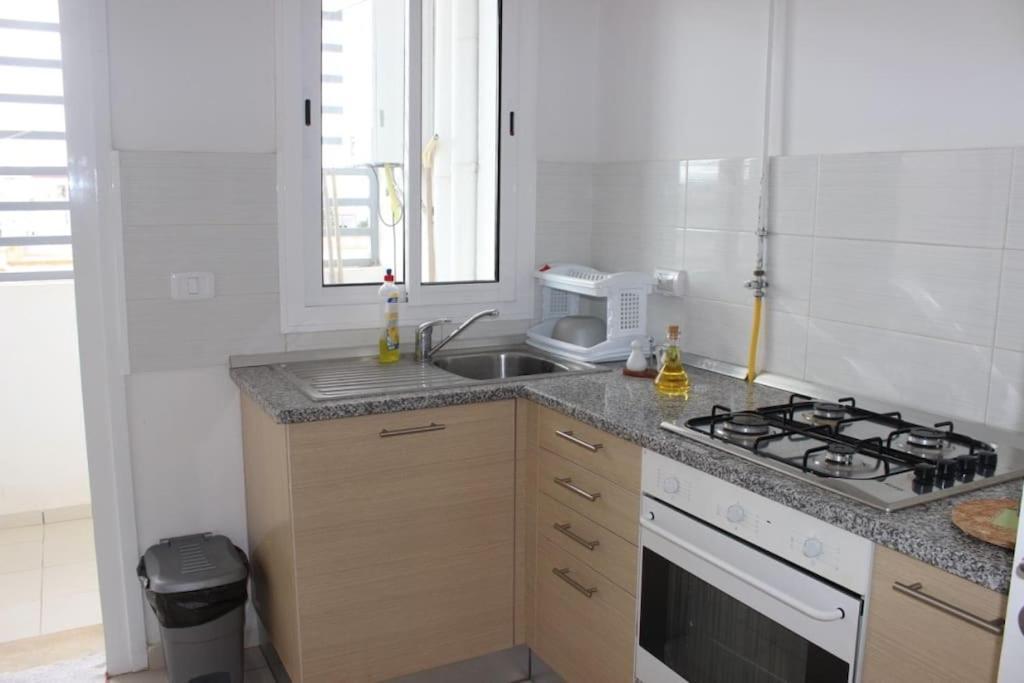 Appartement Simple Et Propre Сфакс Экстерьер фото