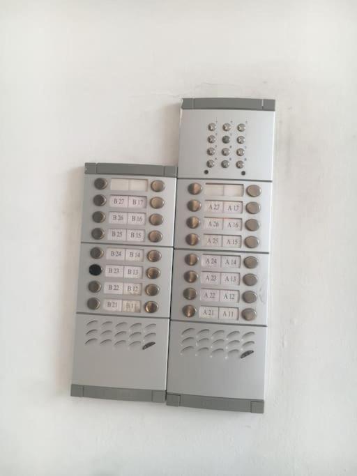 Appartement Simple Et Propre Сфакс Экстерьер фото